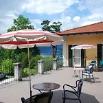 L'ulivo - In The Center, With Fitness, Squash & Private Parking Lägenhetshotell 4*