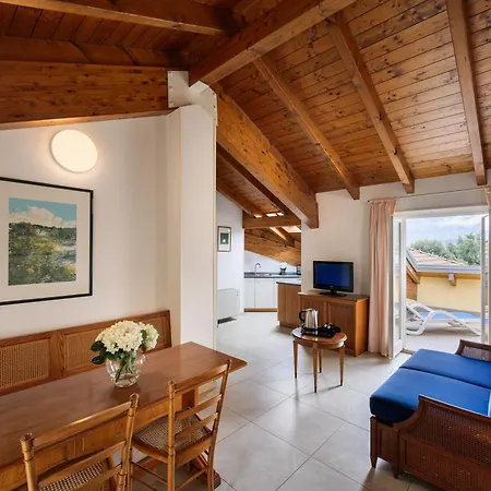 L'ulivo - In The Center, With Fitness, Squash & Private Parking Lägenhetshotell 4*