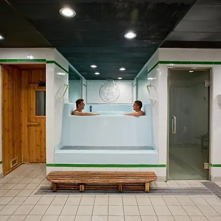 L'ulivo - In The Center, With Fitness, Squash & Private Parking 4*