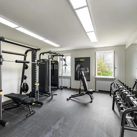 L'ulivo - In The Center, With Fitness, Squash & Private Parking Lägenhetshotell