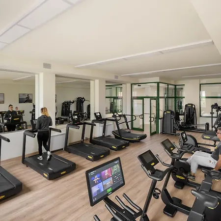 L'ulivo - In The Center, With Fitness, Squash & Private Parking