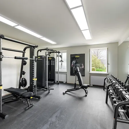 L'ulivo - In The Center, With Fitness, Squash & Private Parking Apart Otel