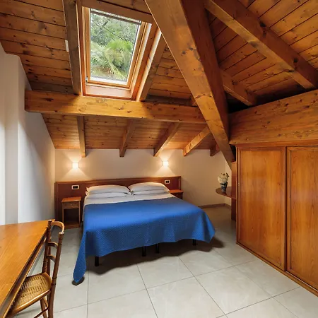 L'ulivo - In The Center, With Fitness, Squash & Private Parking Apart Otel