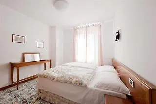 Aparthotel L'ulivo - In The Center, With Fitness, Squash & Private Parking 4*