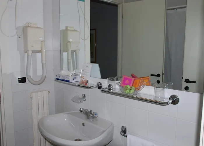 L'ulivo - In The Center, With Fitness, Squash & Private Parking 4* Bellagio