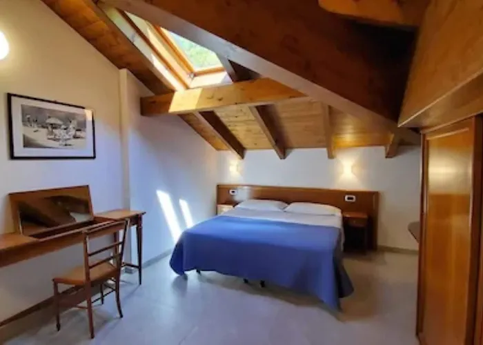 L'ulivo - In The Center, With Fitness, Squash & Private Parking Lägenhetshotell