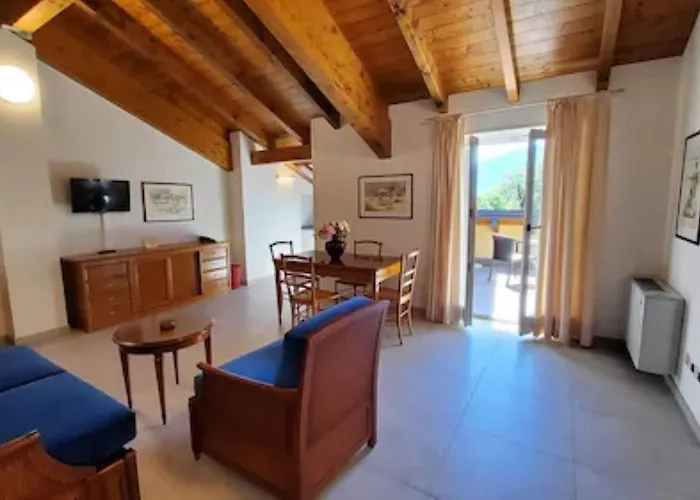 Lägenhetshotell L'ulivo - In The Center, With Fitness, Squash & Private Parking