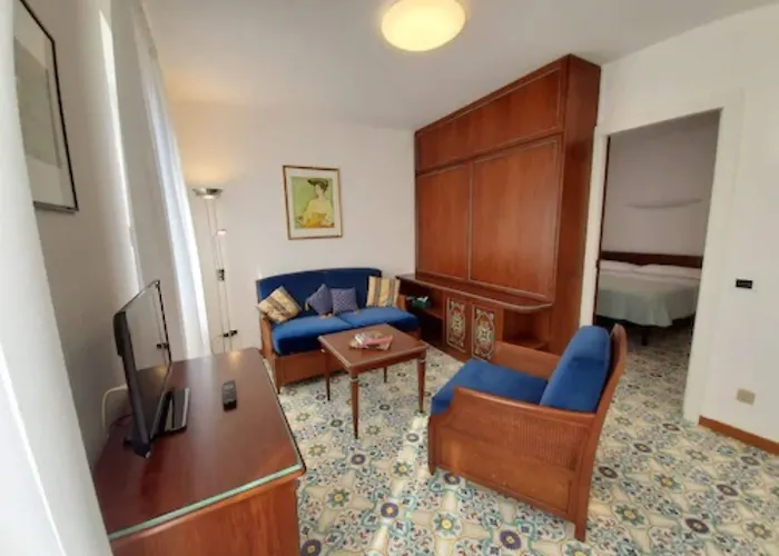 L'ulivo - In The Center, With Fitness, Squash & Private Parking Lägenhetshotell