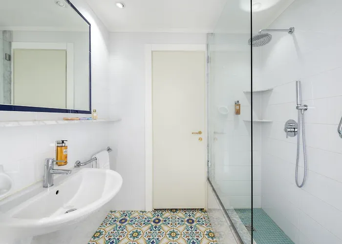 L'ulivo - In The Center, With Fitness, Squash & Private Parking Lägenhetshotell