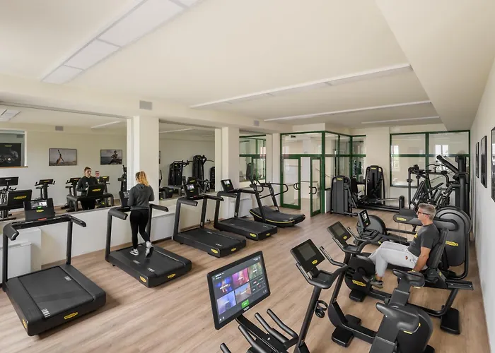 L'ulivo - In The Center, With Fitness, Squash & Private Parking