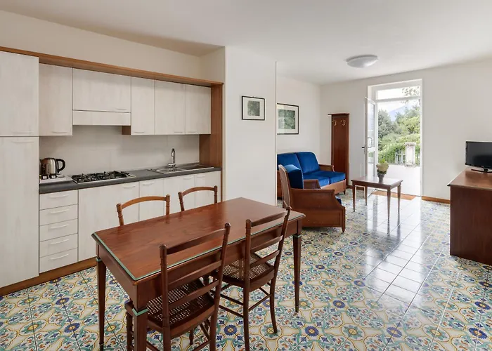 Lägenhetshotell L'ulivo - In The Center, With Fitness, Squash & Private Parking