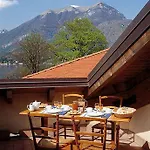 L'ulivo - In The Center, With Fitness, Squash & Private Parking 公寓式酒店